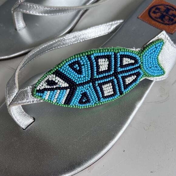Tory Burch flip-flop slide size 7.5 silver fish beaded ocean mermaid  - Picture 4 of 7